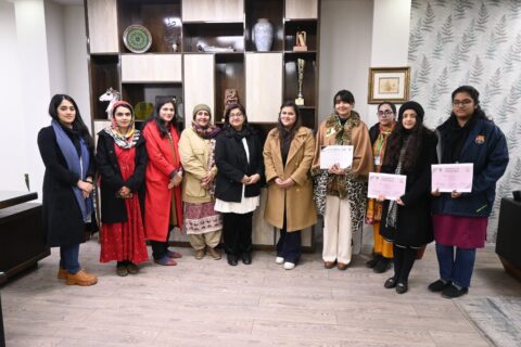 3 Students Win Article Writing Competition